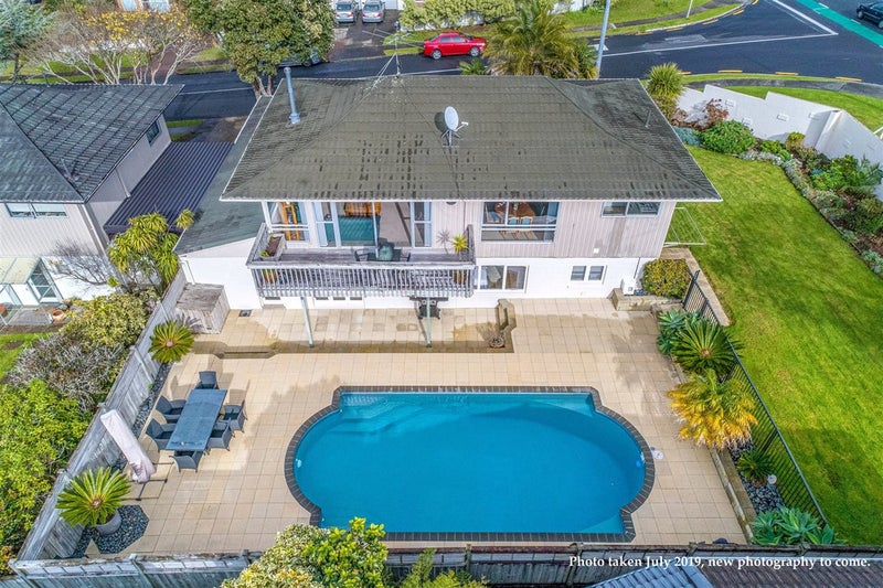 1/371 East Coast Road, Mairangi Bay, Auckland - Carousel 2