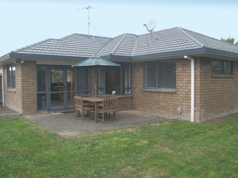 3 Aria Court, Fairview Downs, Hamilton - Carousel 2