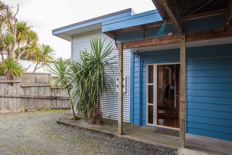 11C Cross Street, Raglan - Carousel 20