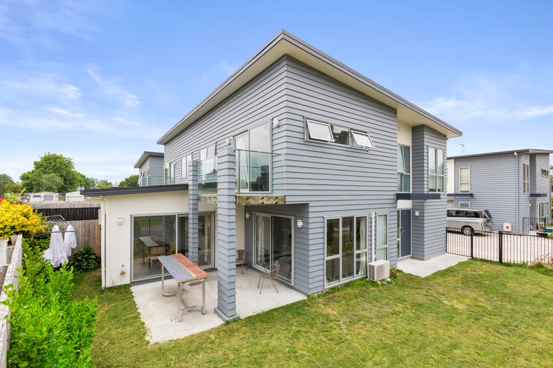 1/11 Crosher Place, Silverdale, Hamilton - Carousel 2