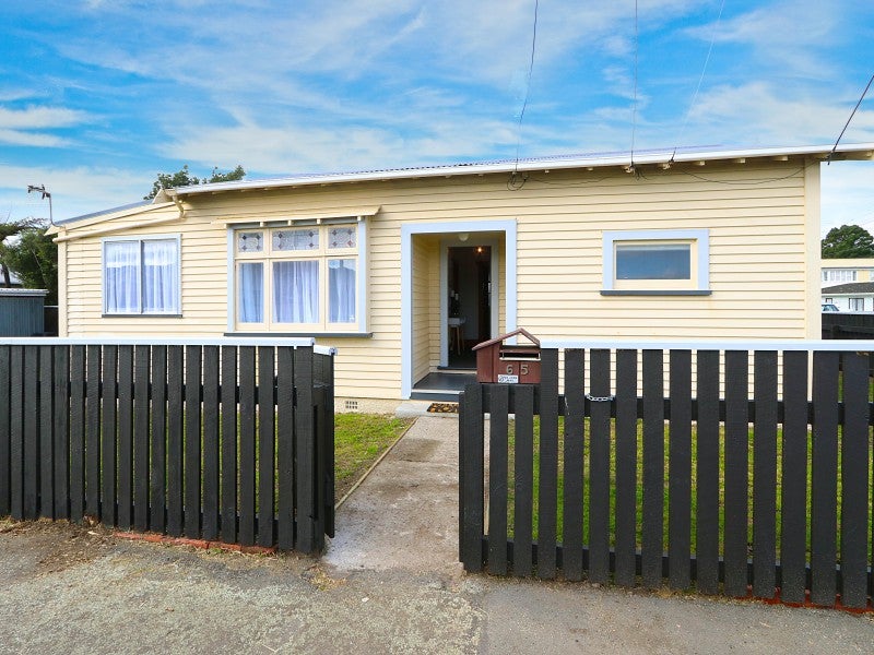 65 Adelaide Street, Petone, Lower Hutt - Carousel 1
