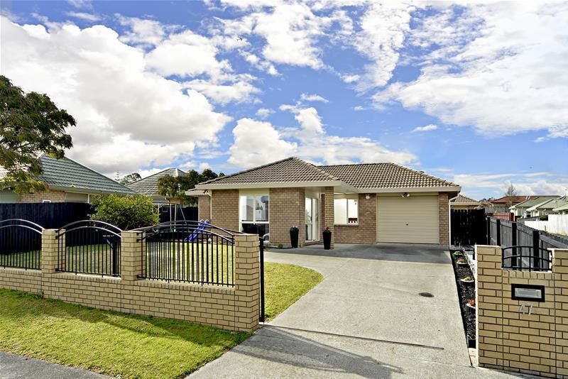 47A Robert Skelton Place, Clendon Park, Auckland - Carousel 1