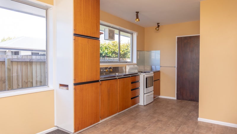 153 Queenspark Drive, Parklands, Christchurch - Carousel 11