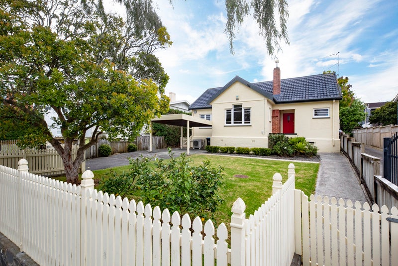 6 Rangipawa Road, One Tree Hill, Auckland - Carousel 2