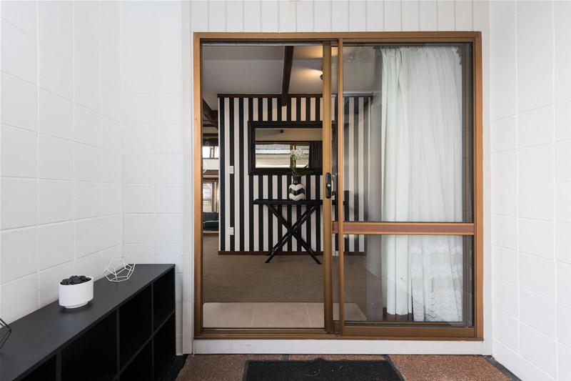 2/7 Tina Place, Sunnyhills, Auckland - Carousel 2