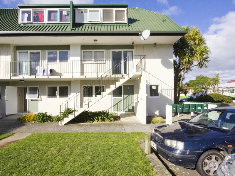 1/25 Britannia Street, Petone, Lower Hutt - Carousel 1
