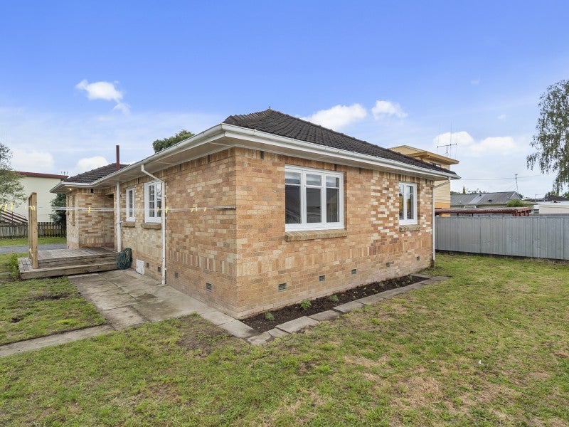 100A Firth Street, Hamilton East, Hamilton - Carousel 1