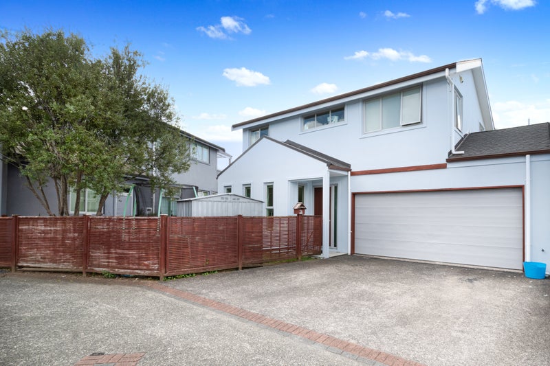 11L Clearwater Cove, West Harbour, Auckland - Carousel 1