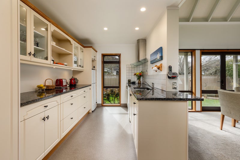 9 Hatton Street, Karori, Wellington - Carousel 2