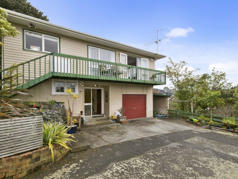 42 Wright Street, Wainuiomata, Lower Hutt - Carousel 1