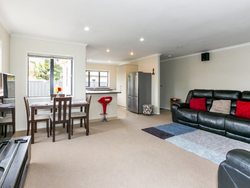 703A Victoria Street, Parkvale, Hastings - Carousel 2