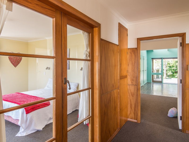 10 Kaka Road, Raumati Beach, Paraparaumu - Carousel 2