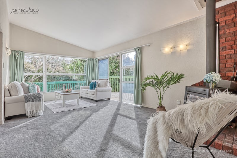 28 Reynella Drive, Massey, Auckland - Carousel 2