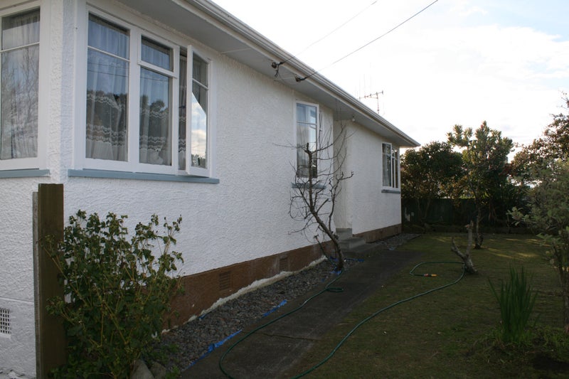 2 Andrews Place, Gonville, Whanganui - Carousel 2