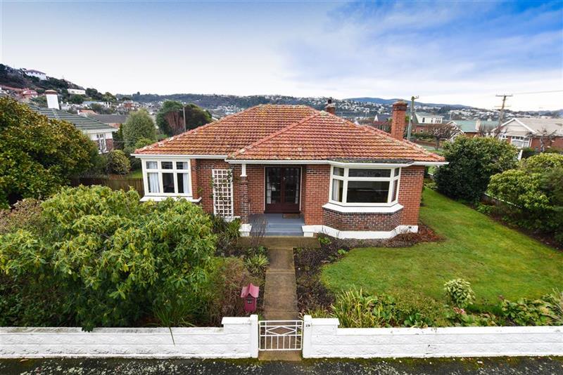 29 Wycolla Avenue, Saint Clair, Dunedin - Carousel 1