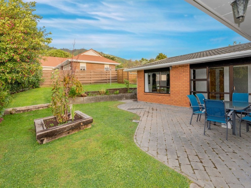 21 Matenga Street, Waikanae - Carousel 2