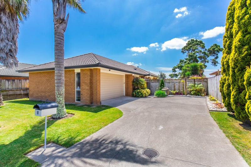 4 Gerona Crescent, Hillpark, Auckland - Carousel 1