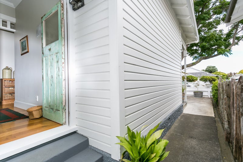 11 Mcdonald Street, Napier South, Napier - Carousel 23