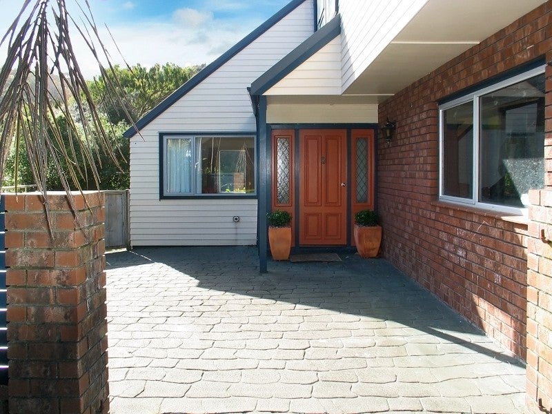 26 Solander Place, Whitby, Porirua - Carousel 2