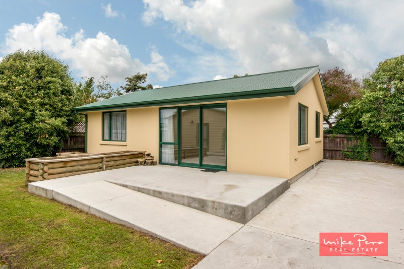 2/14 Ottawa Road, Wainoni, Christchurch - Carousel 1