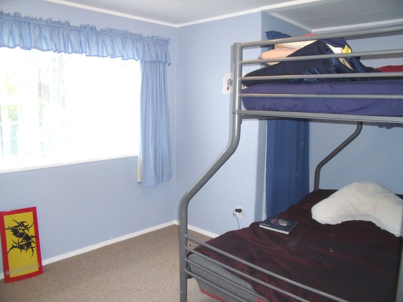 4 Robinson Crescent, Westbrook, Palmerston North - Carousel 2