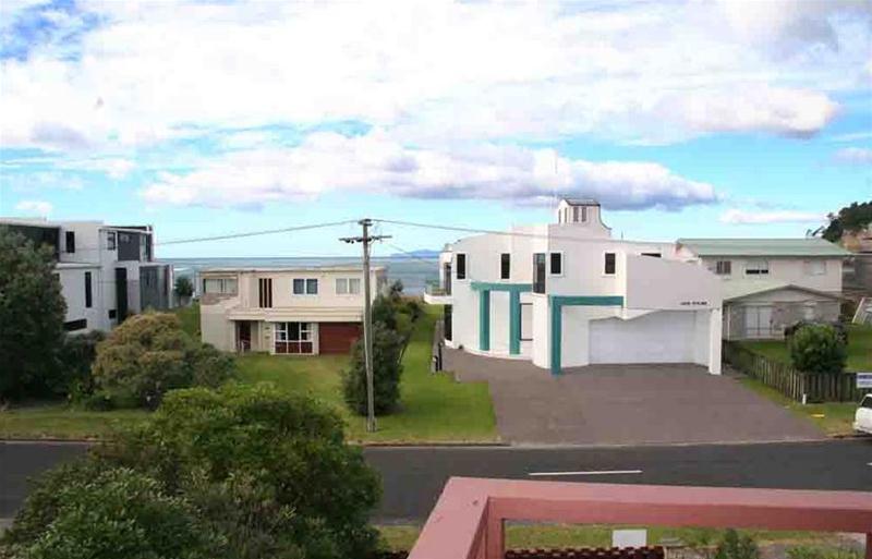113 Pohutukawa Crescent, Whangamata - Carousel 1