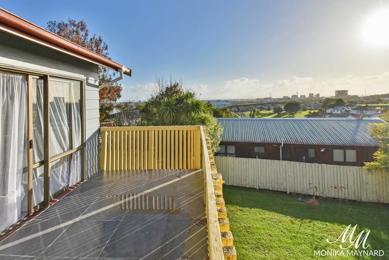 4 Grevillea Court, Totara Heights, Auckland - Carousel 2