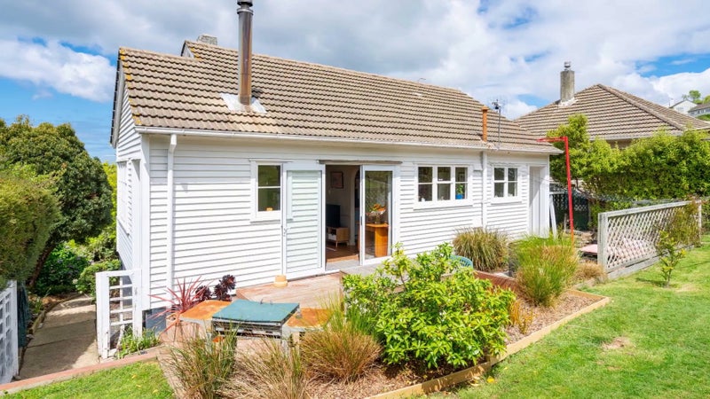 41 Prospect Bank, Wakari, Dunedin - Carousel 2