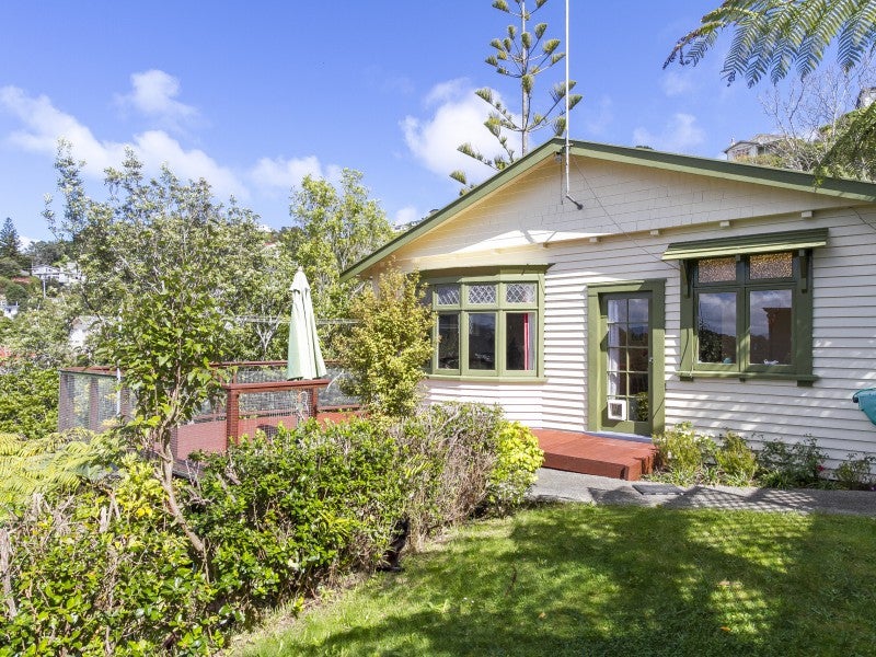 26 Balfour Street, Mornington, Wellington - Carousel 1