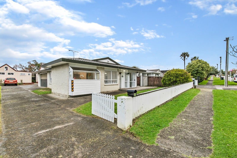 31 Kings Road, Panmure, Auckland - Carousel 1