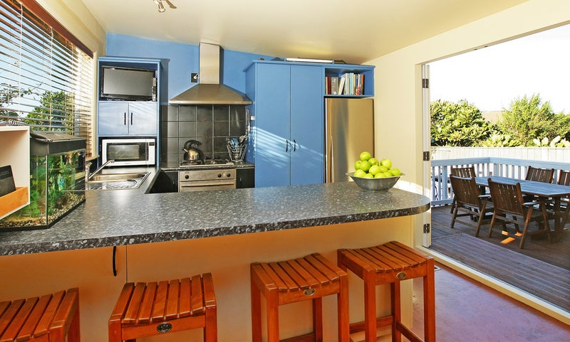 3 Freyberg Street, Lyall Bay, Wellington - Carousel 2