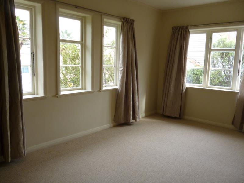 12 Cautley Street, Stanley Point, Auckland - Carousel 2