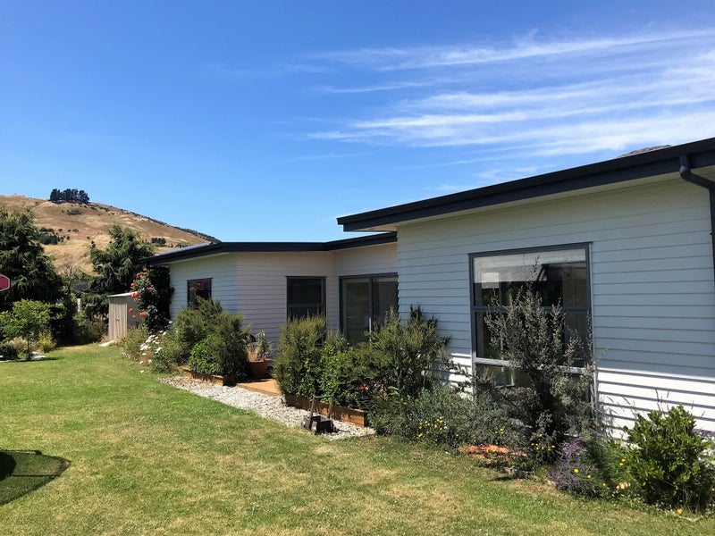 12 Mystery Grove, Lake Hayes, Queenstown - Carousel 1