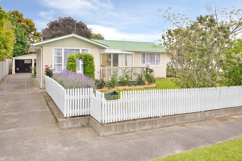 26 Mokau Place, Terrace End, Palmerston North - Carousel 1