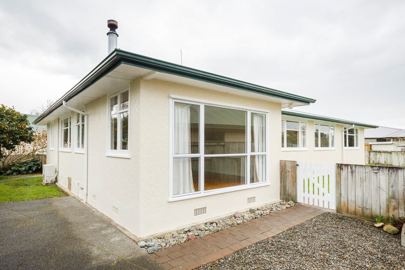 20 Norwich Place, Awapuni, Palmerston North - Carousel 2