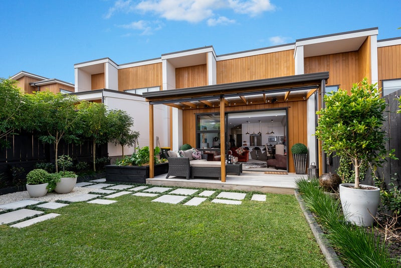 14 Quarters Lane, Beachlands, Auckland - Carousel 1