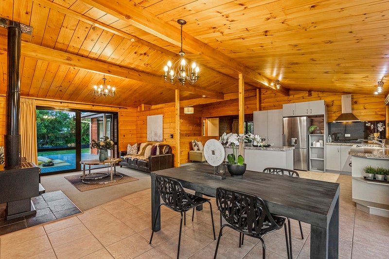 31 Sunningdale Street, Wattle Downs, Auckland - Carousel 2