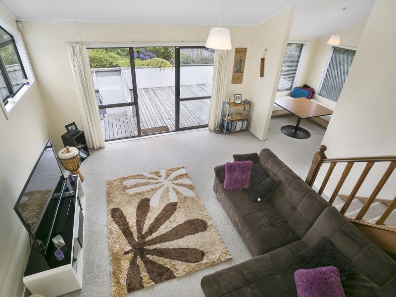 16B JASMINE GRove, MAUNGARAKI, LOWER HUTT - Carousel 1