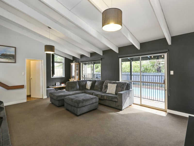 12 Govett Avenue, Frankleigh Park, New Plymouth - Carousel 1