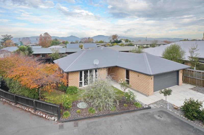 4 Penny Lane, Hoon Hay, Christchurch - Carousel 1