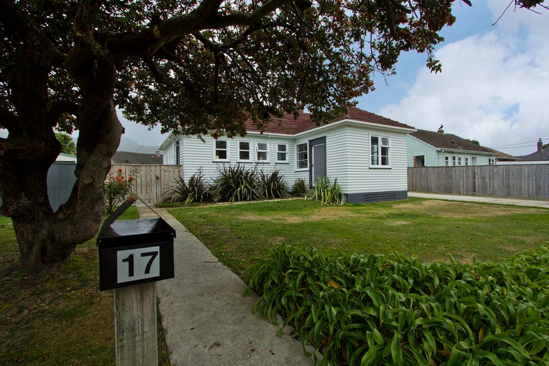 17 Churton Crescent, Taita, Lower Hutt - Carousel 1