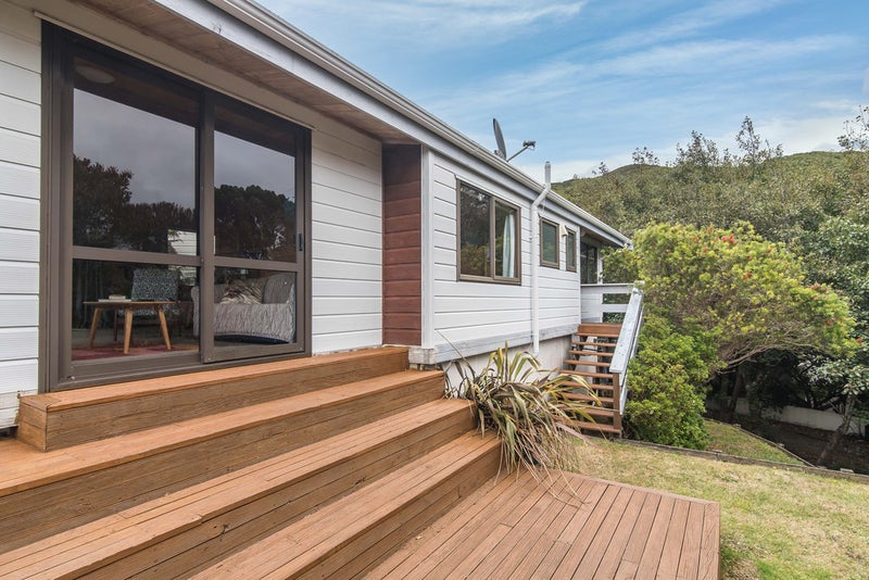 71 Nalanda Crescent, Broadmeadows, Wellington - Carousel 1