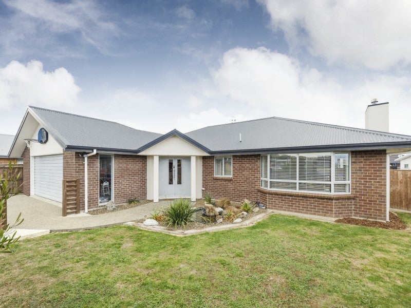 27 Pegasus Place, Kelvin Grove, Palmerston North - Carousel 1