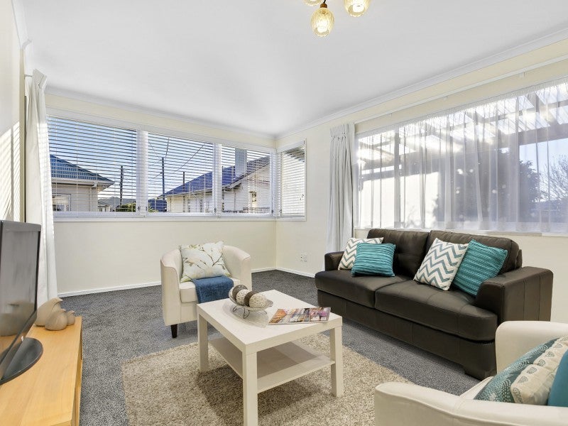 12A Aparima Avenue, Miramar, Wellington - Carousel 2