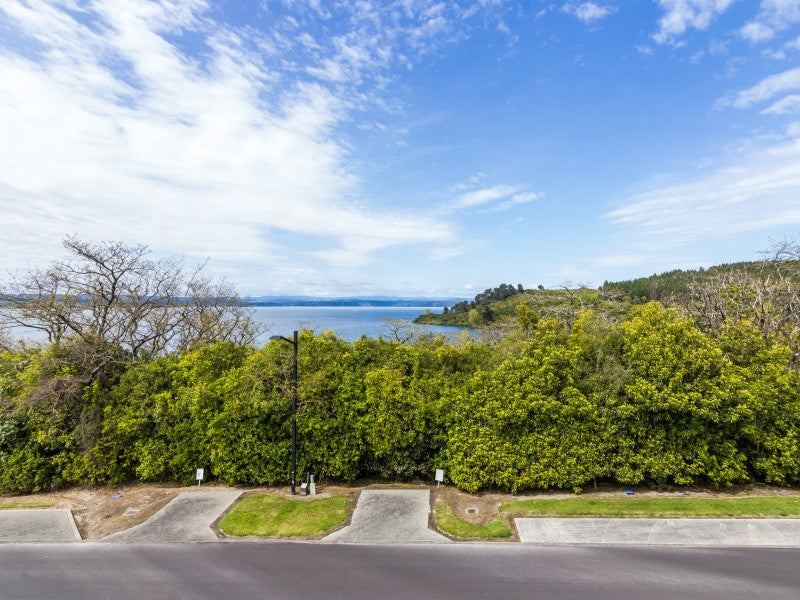 83 Parawera Drive, Acacia Bay, Taupō - Carousel 1