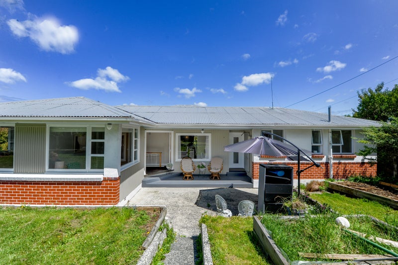 50 Orbell Street, Dalmore, Dunedin - Carousel 1