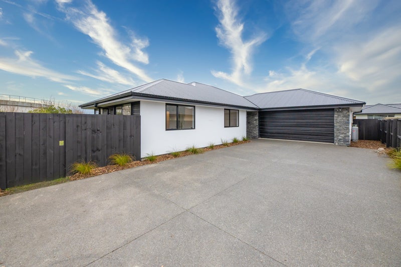 5 Little Gem Road, Hornby, Christchurch - Carousel 1