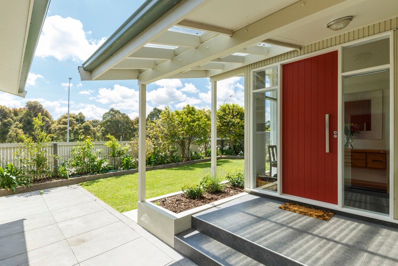 2 Williams Terrace, Fitzherbert, Palmerston North - Carousel 1