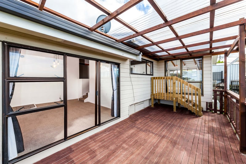 70 Wade River Road, Stanmore Bay, Whangaparaoa - Carousel 2