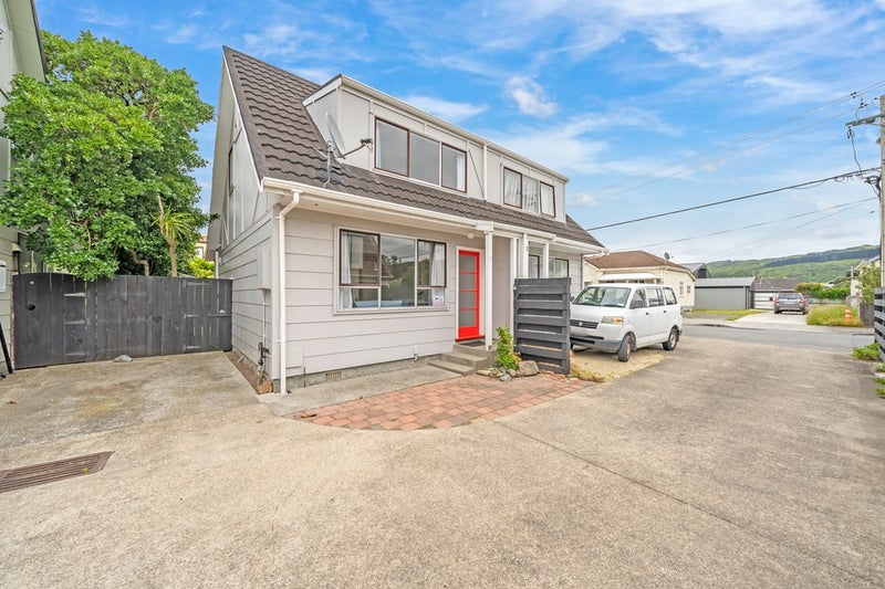 2/6 Richmond Street, Petone, Lower Hutt - Carousel 1